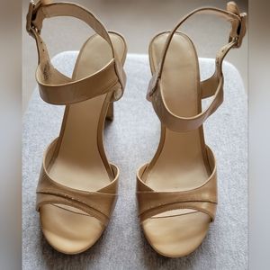 Nine West tan heels size 8